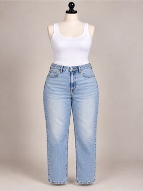American Eagle Strigid Mom Jeans 16 Short Blue Breeze High Rise